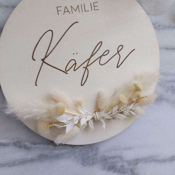 Holzschild Familie personalisiert mit Trockenblumen